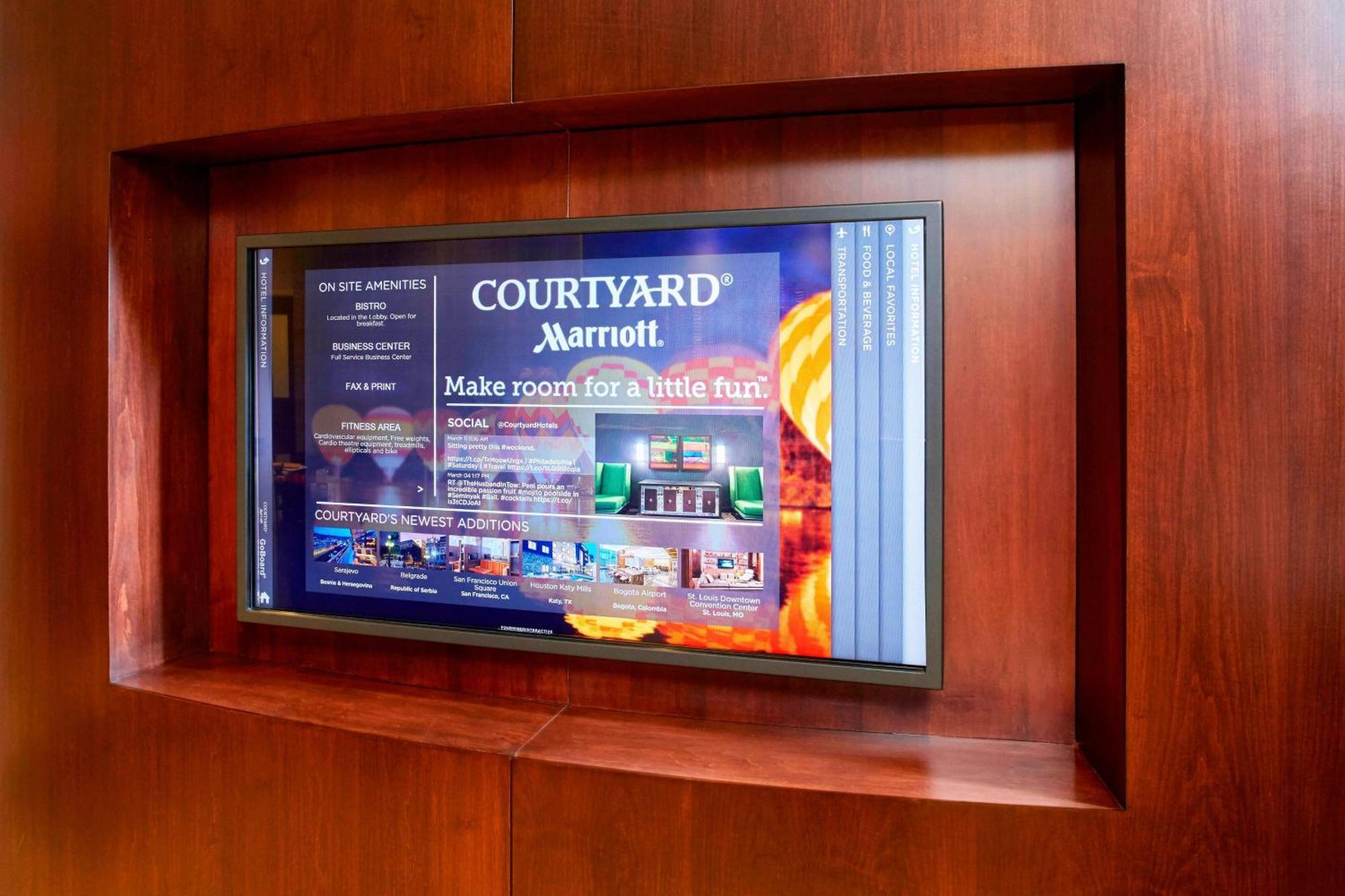 Courtyard 3* Hamilton