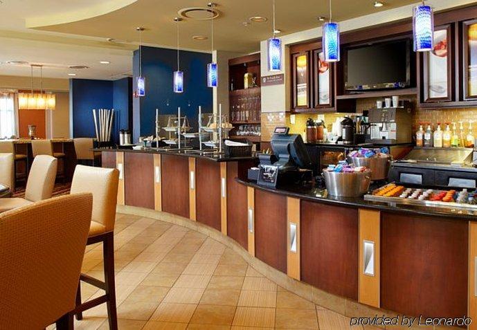 Courtyard Hotel 3*