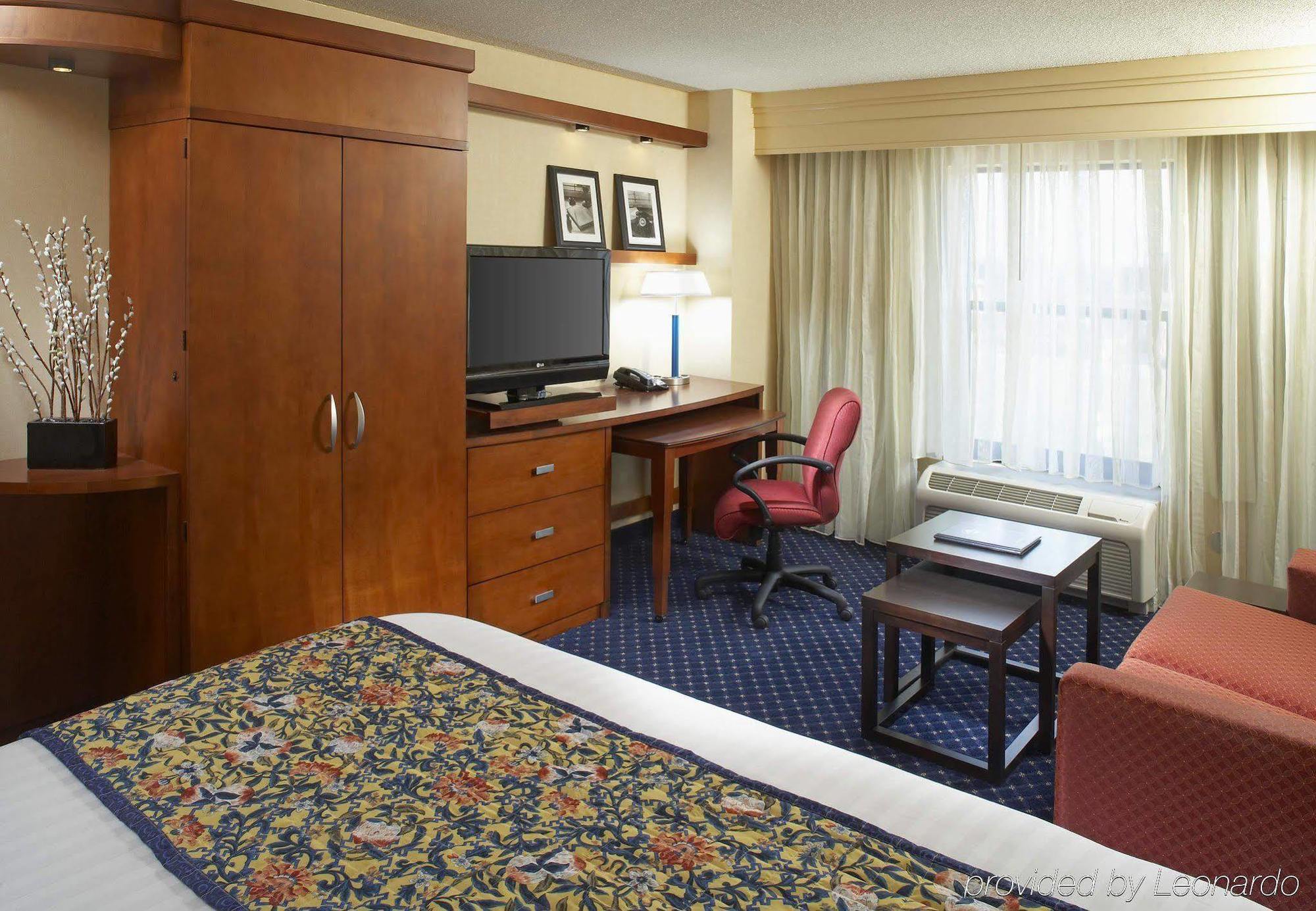 Courtyard Hotel Hamilton