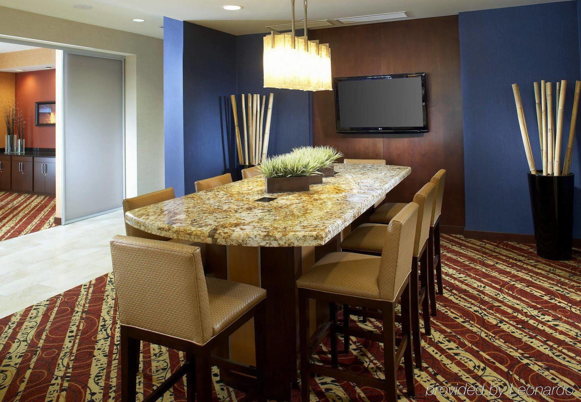 Courtyard 3* Hamilton
